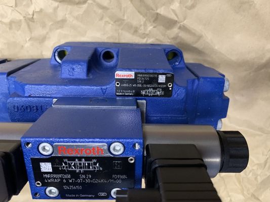 Rexroth R900705775 4WRKE25W8-350L-33/6EG24K31/A5D3M 4WRKE25W8-350L-3X/6EG24K31/A5D3M Proportional Directional Valve