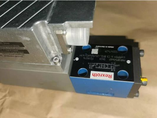 0811404601 4WRPEH6C3B12L-20/G24K0/A1M 4WRPEH6C3B12L-2X/G24K0/A1M Integrated Electronics Directional Control Valve