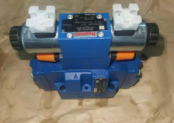 R900923852 4WEH16J70/6EG24N9ES2K4 4WEH16J7X/6EG24N9ES2K4 Rexroth Pilot Operated Directional Spool Valve